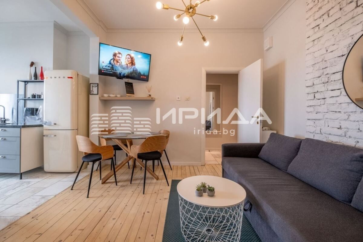 Продажба на Апартамент в Център, София – снимка 1