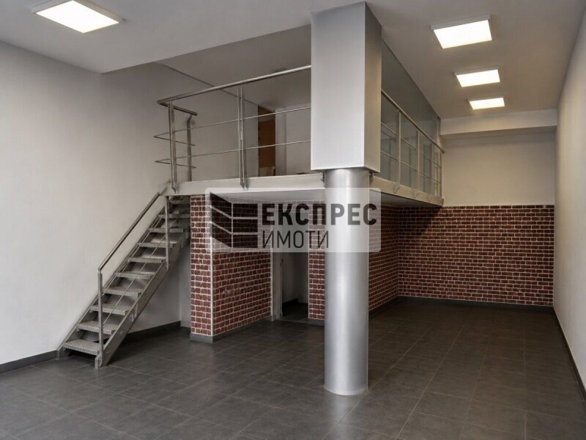 Наем на Офис в Център, Варна – снимка 1